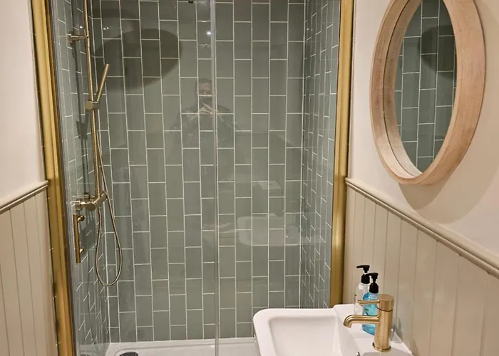 Newditch Farm - Brs Airport Apartment *