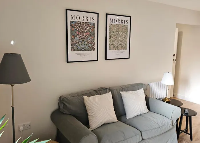 Newditch Farm - Brs Airport