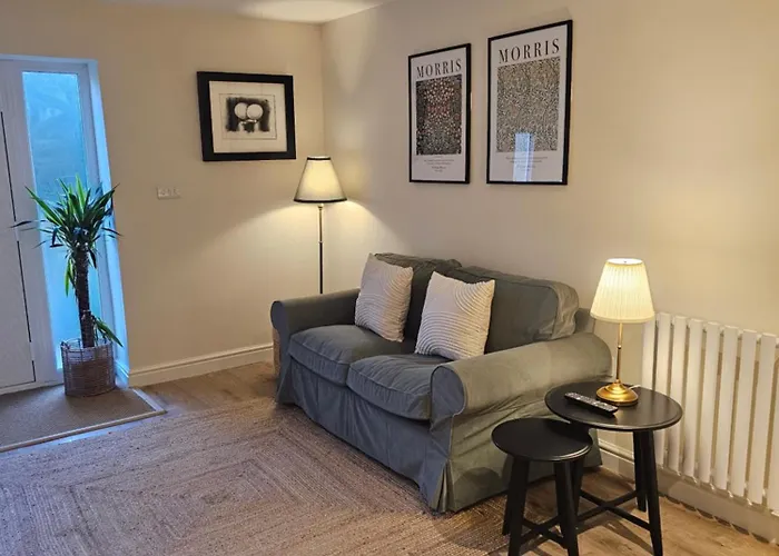 Newditch Farm - Brs Airport * Bristol