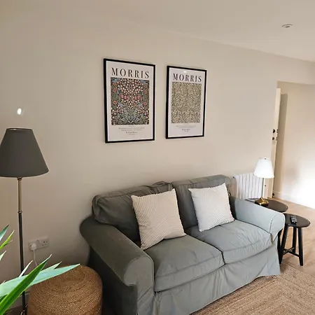 Newditch Farm - Brs Airport