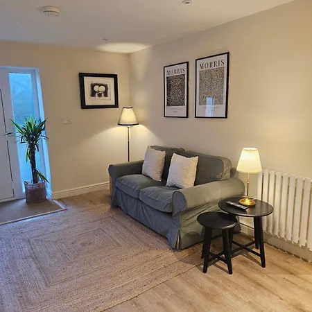 Newditch Farm - Brs Airport * Bristol